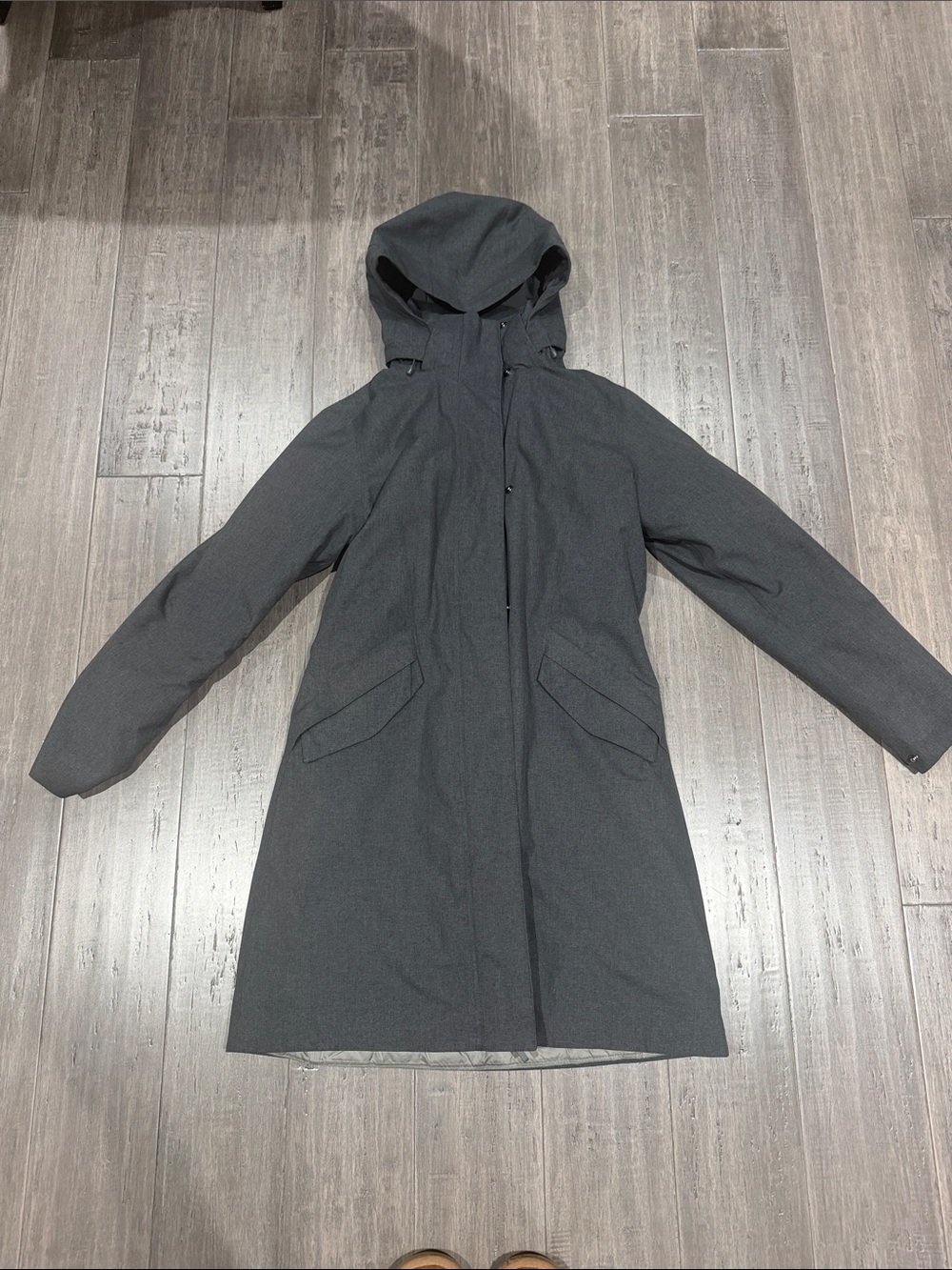 Patagonia Tres 3-n-1 Parka Women's Hooded Ski Coat in Dark Gray